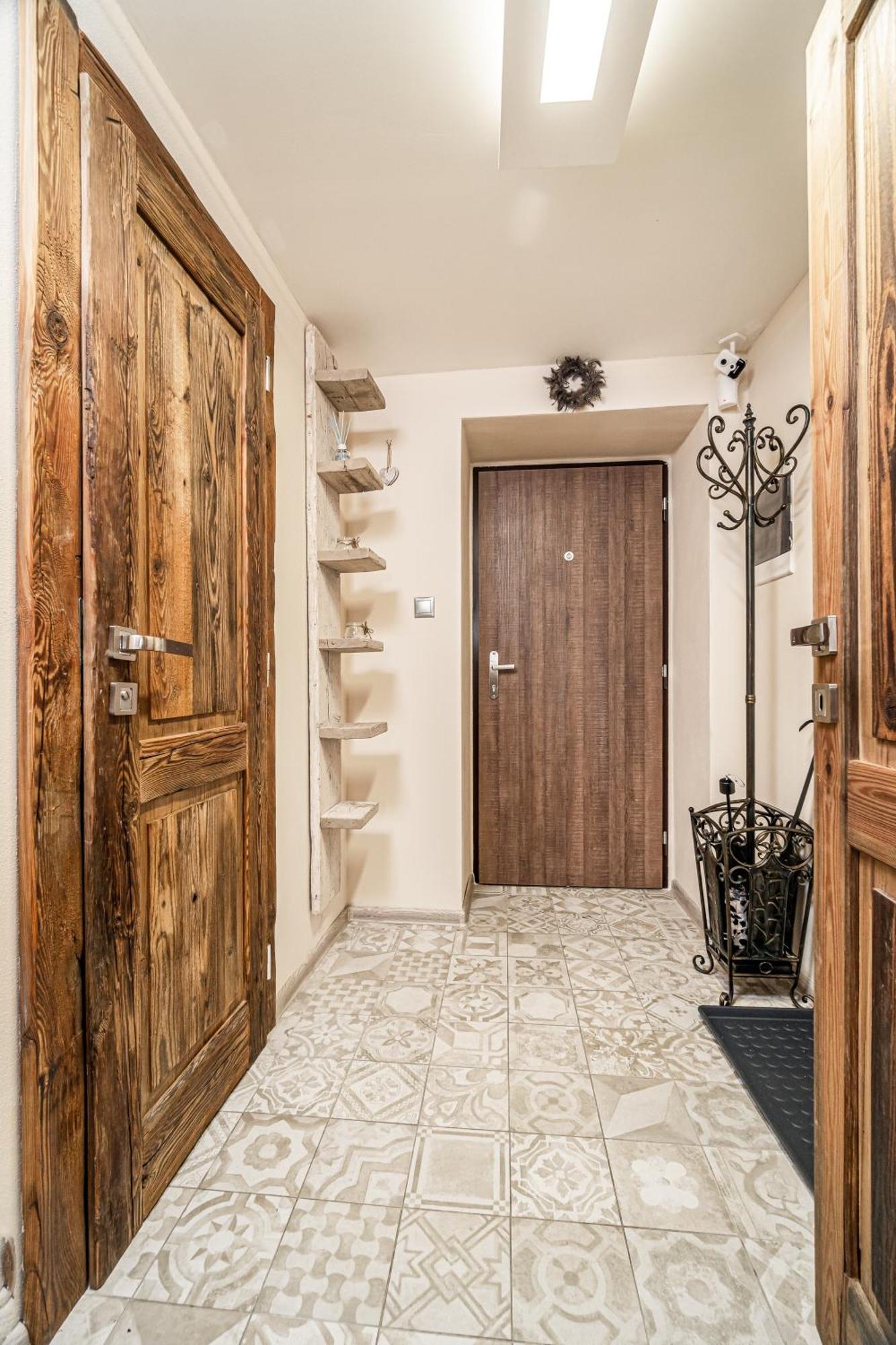 Luxurious And Royal Apartment In The Old Town 브라티슬라바 외부 사진